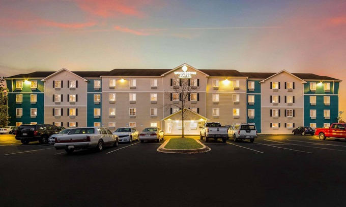 North Charleston Hotel | WoodSpring Suites North Charleston Airport I-526