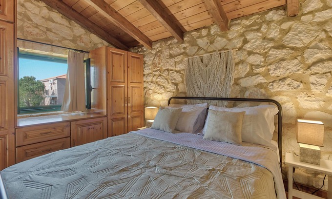 Alikanas Cabaña | Woodstone Cottage Zakynthos