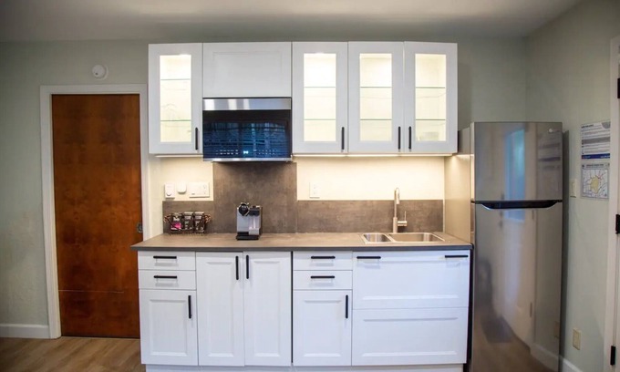 Alta Vista Homeowners Association Apartamento | Woodsy King Suite in the Heart of Santa Rosa
