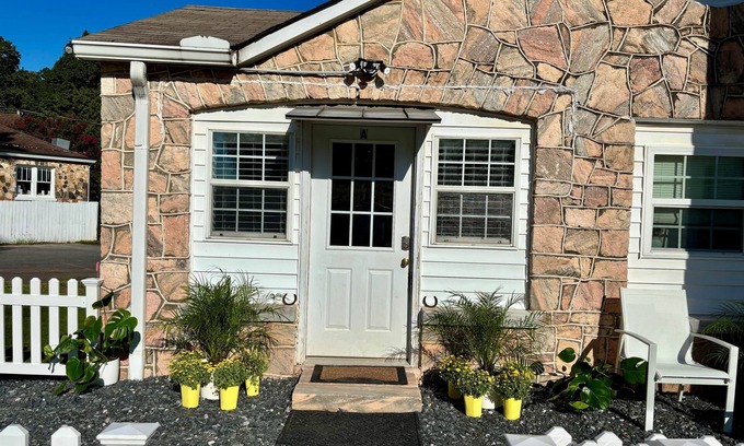 Dahlonega Villa | Woodward Villa - Unit A - 6 min walk to town center