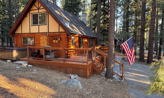 North Upper Truckee Cabina | Woody's Cabin - Your Ski-Lease and Mid-Term Stay at Lake Tahoe