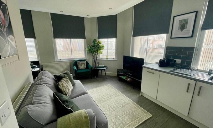Liverpool Apartamento | Woolton Escape | Light-Filled | Free Parking