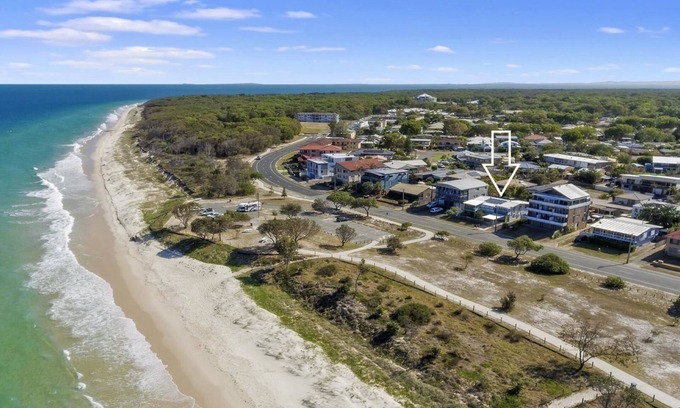 Woorim Casa | Woorim Beach House with Water Views