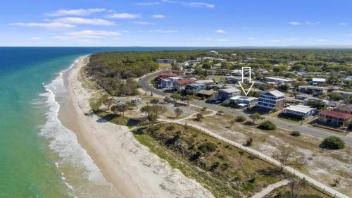 Woorim Casa | Woorim Beach House with Water Views