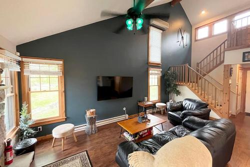 Tannersville Casa | Work & Play for Executives