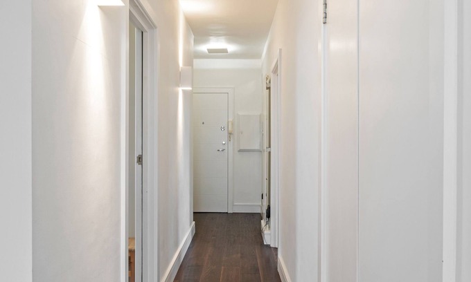 Charlton Apartamento | Work, Play, Relax: Your 2BR Oasis in the City