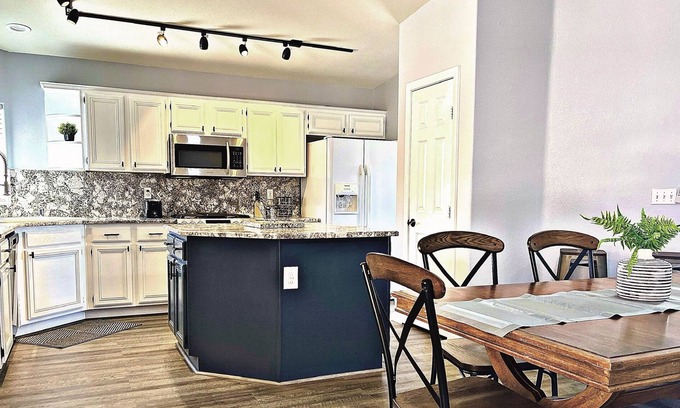 McCullough Hills Casa | Family & Pet Friendly 3 BR 1 Story home in Las Vegas