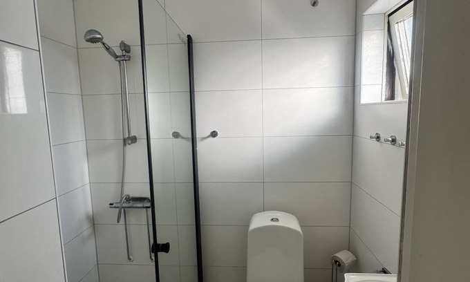 Harestad Casa | Workers - 10BR - 3 Bath - Säve- Parking lot - All-inclusive