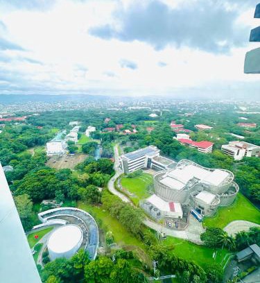 Loyola Heights Apartamento | Working Studio in Front of Ateneo de Manila
