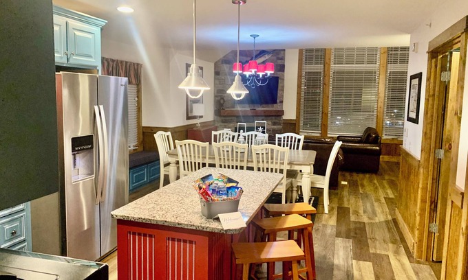 Branson Cabaña | WOW! Branson 4BDR modern cottage with gameroom and best amenities in town!