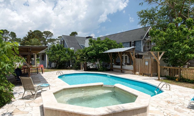 Wilmington Casa | ¡GUAUU! Piscina + horno de pizza cerca de las playas, el centro y UNCW