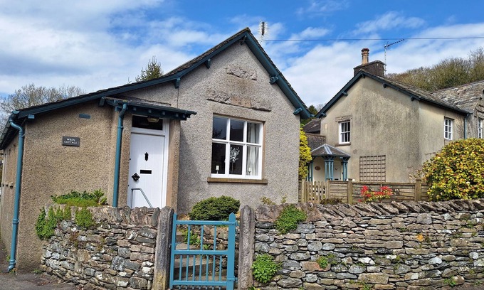Cark Cabaña | WREN COTTAGE AT HOLKER, pet friendly in Cark In Cartmel