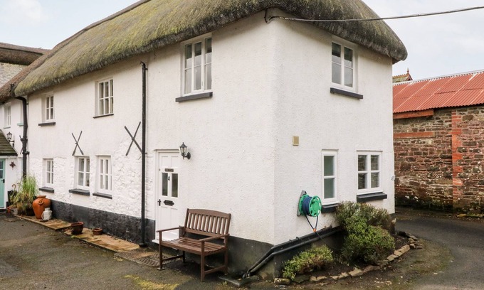 Chulmleigh Cabaña | WREN COTTAGE, pet friendly, with a garden in Chulmleigh