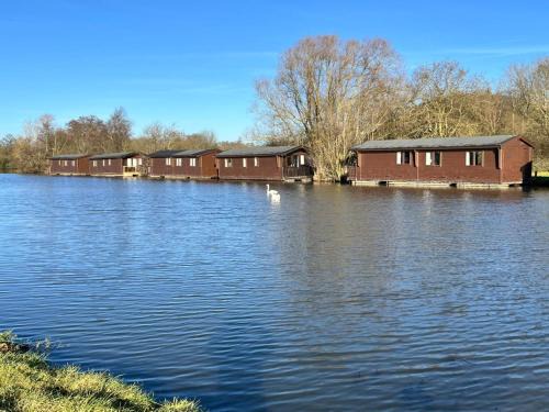 Magherafelt Alquiler De Eote | Wroxham Broads Lodge Houseboat