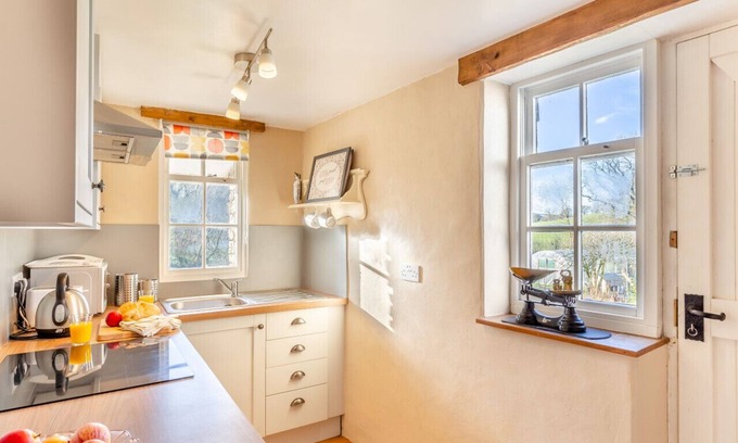 Callington Casa | Wuggle - One Bedroom House, Sleeps 2