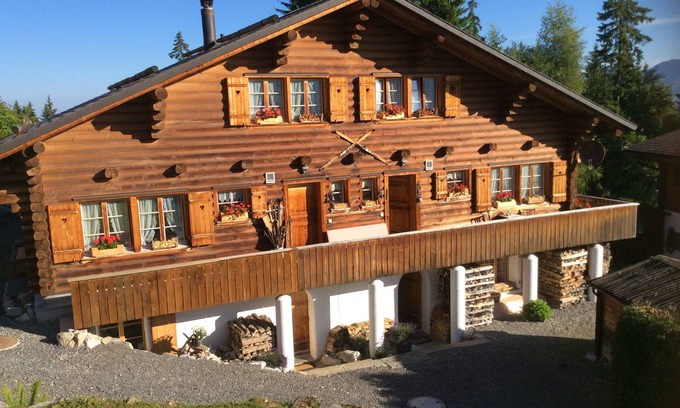 Emmetten Casa | Wunderschönes Block-hausteil Direkt im Ski- und Wandergebiet Stockhütte NW