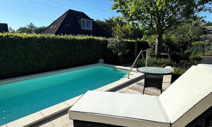 Harrislee Casa | Wunderschönes Haus mit Sehr Großzügigem Garten und Beheiztem Außen Pool