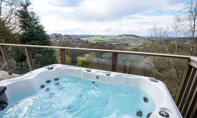 Lydbrook Cabaña | Wye Valley Forest Retreat: cabaña aislada con capacidad para seis y perros muy bienvenidos