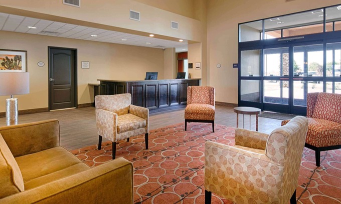 Lancaster Hotel | Wyndham Garden Lancaster CA