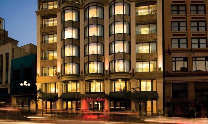 Civic Core Complejo | Wyndham Harbour Lights Studio Deluxe – A Chic Urban Retreat!