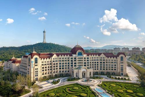 Laicheng District Hotel | Wyndham Taian West