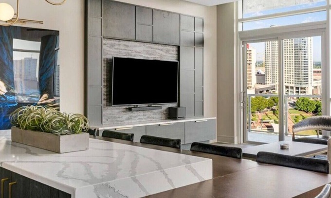 Castleberry Hill Condominio | Stay available for Dr Pepper SEC FanFare 2024 Dec 6th - 9th