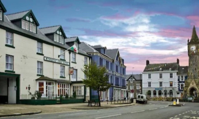 Machynlleth Hotel | Wynnstay Hotel