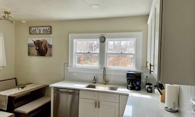 Casper Casa | Wyoming Freedom - Centrally Located Mid-Century Charmer
