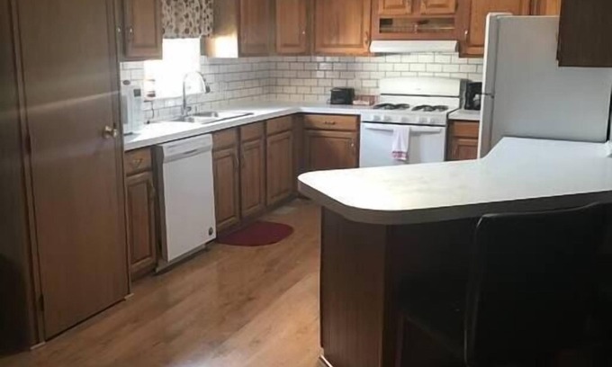 Mariah Hill Casa | X Marks the Spot(Blue)1.5 miles from Holiday World