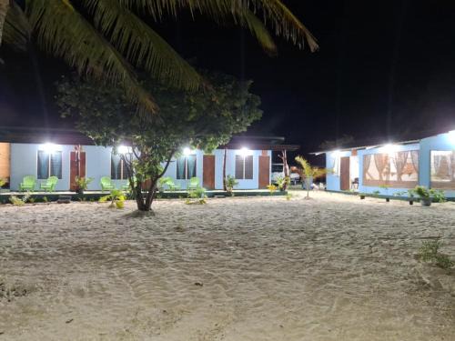 Avatoru Cama Y Desayuno | Xavier Rangiroa Lodge