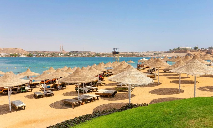 Ras Umm Sid Hotel | Xperience Golden Sandy Beach