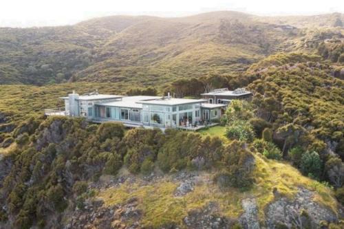 Great Barrier Island Apartamento | XSPOT Cliff House apartment, secluded 4WD location