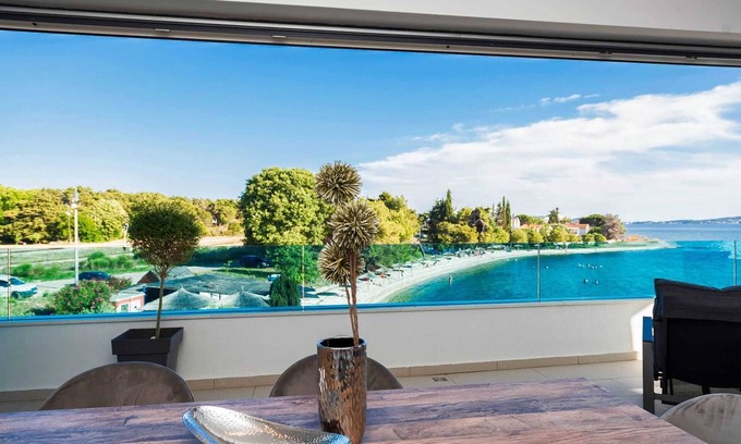 Bibinje Villa | XXL Luxury Beachfront Villa Fresca para 21 huéspedes