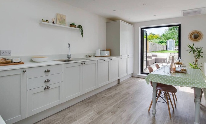 Usk Casa | Y Bwthyn in the beautiful Usk