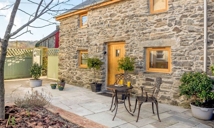 Llanycil Casa | Y Bwthyn Llew Coch Cottage