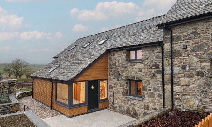 Cwmtirmynach Cabaña | Y STABL, family friendly, character holiday cottage in Cerrigydrudion
