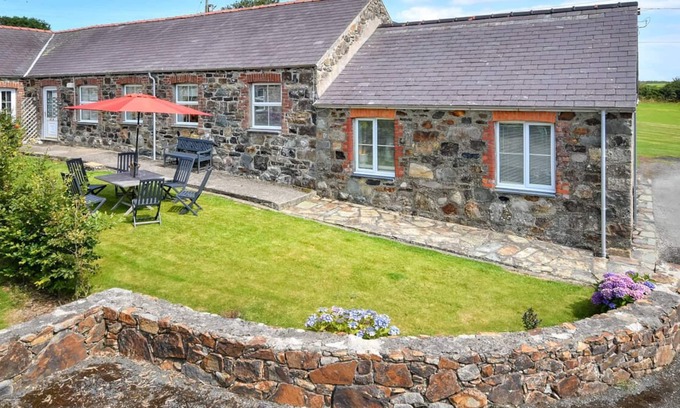 Llanengan Casa | Y Stabl in the beautiful Pwllheli