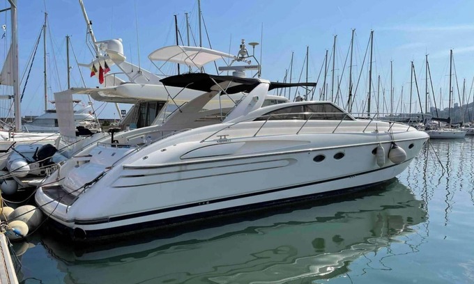 Pointe Croisette Alquiler De Eote | Yacht 17M Cannes Croisette Port Canto, 3 Bedrooms, air conditioning, tv