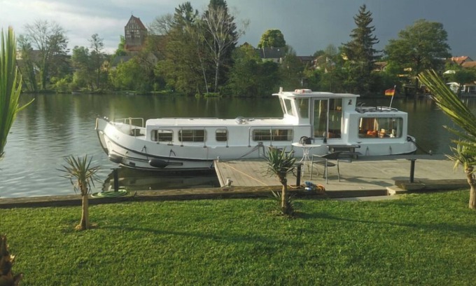 Lychen Alquiler De Eote | Yachtcharter in Mecklenburgische Seenplatte·locaboat Pénichette 1107w