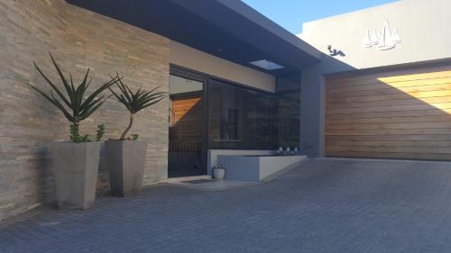 Linkside Casa | Yadah Guest House