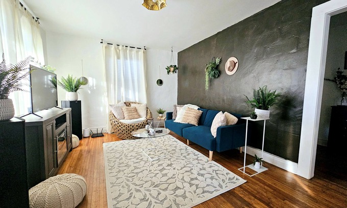 Jonesville Casa | Yadkin Valley Escape in Wine Country minutes to Downtown Elkin and River