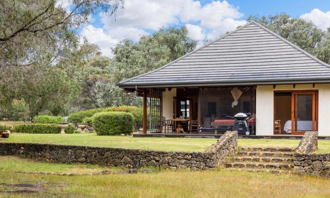 Yallingup Casa | Yallingup Retreat - Romantic Country Retreat for Couples