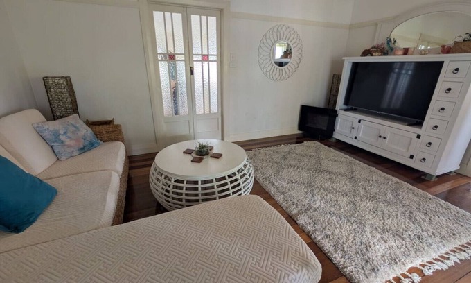 Yamba Casa | Yamba Somerset Cottage