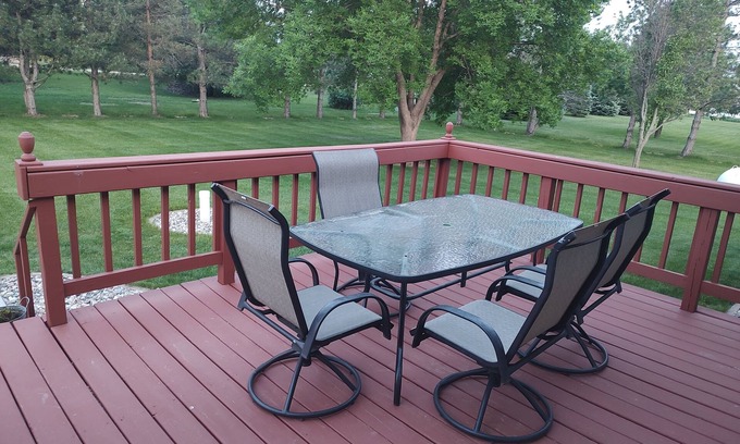 Yankton Casa | Yankton home close to the lake