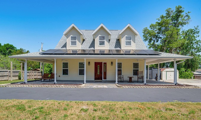 Citrus Springs Casa | Yard + Playset: Family-Friendly Home in Dunnellon!