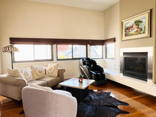 Chirnside Park Casa | Yarra Valley Serenity House in Golf Course Resort