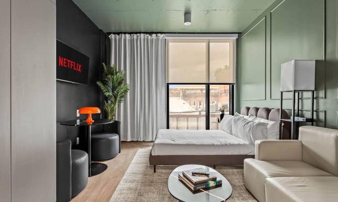 Historic Ybor Apartamento | Ybor Studio Delight | Free Parking | Close to DT!