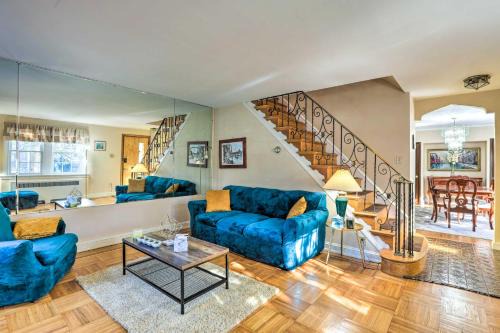 Yeadon Casa | Yeadon Townhome with Porch, 7 Mi to Center City