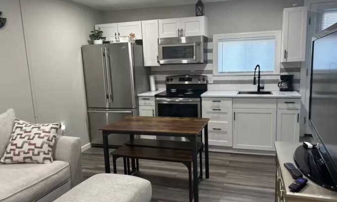 Goldsboro Apartamento | Yellow door apartment