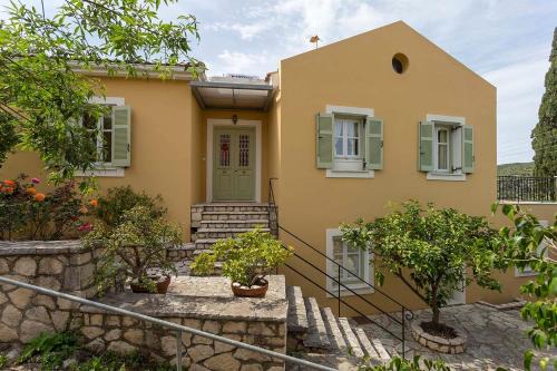Vathy Villa | Yellow House Ithaca